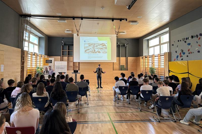 Schülerinnen und Schüler beim Präventionsworkshop.