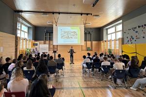 Schülerinnen und Schüler beim Präventionsworkshop.