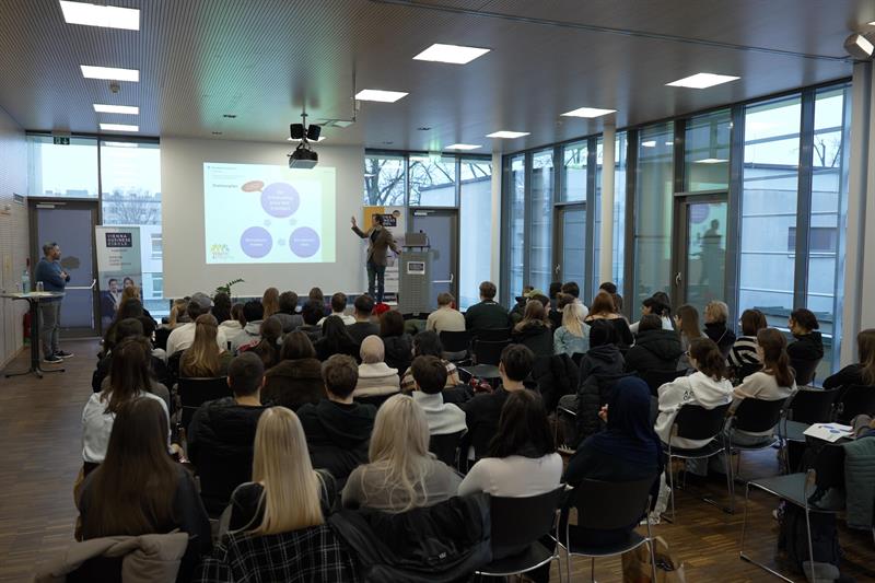 Foto zu Artikel: Anti-Korruptionsevent an der HAK der Vienna Business School Floridsdorf