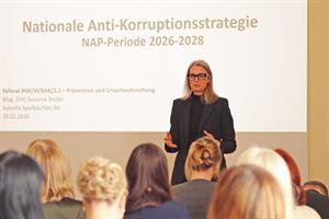 Abteilungsleiterin Daniela Hatzl während ihren Begrüßungsworten